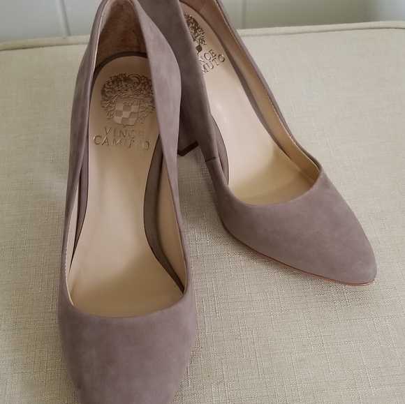 Shoes - Picture 4 of 7